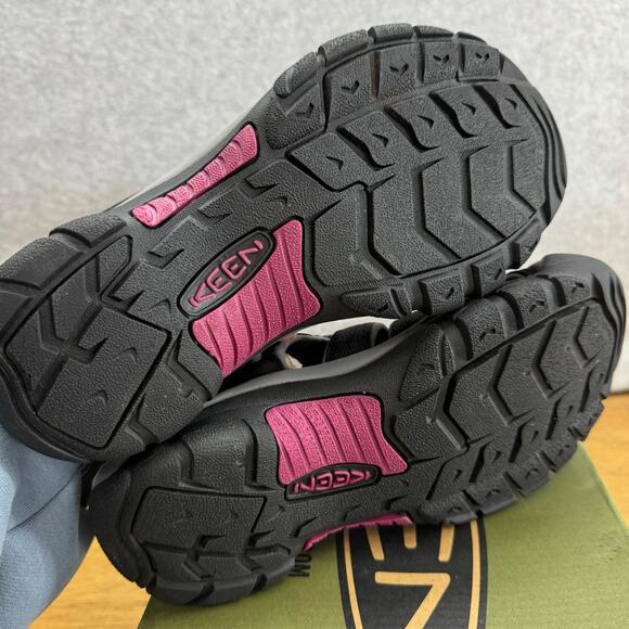 KEEN Newport H2 Hiking Outdoor Sandal-Black-Raspberry Wine-Women 8 -NEW in Box - Picture 6 of 9